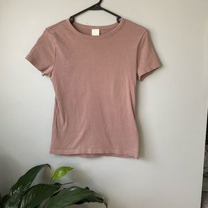 H&M neutral colored t-shirt